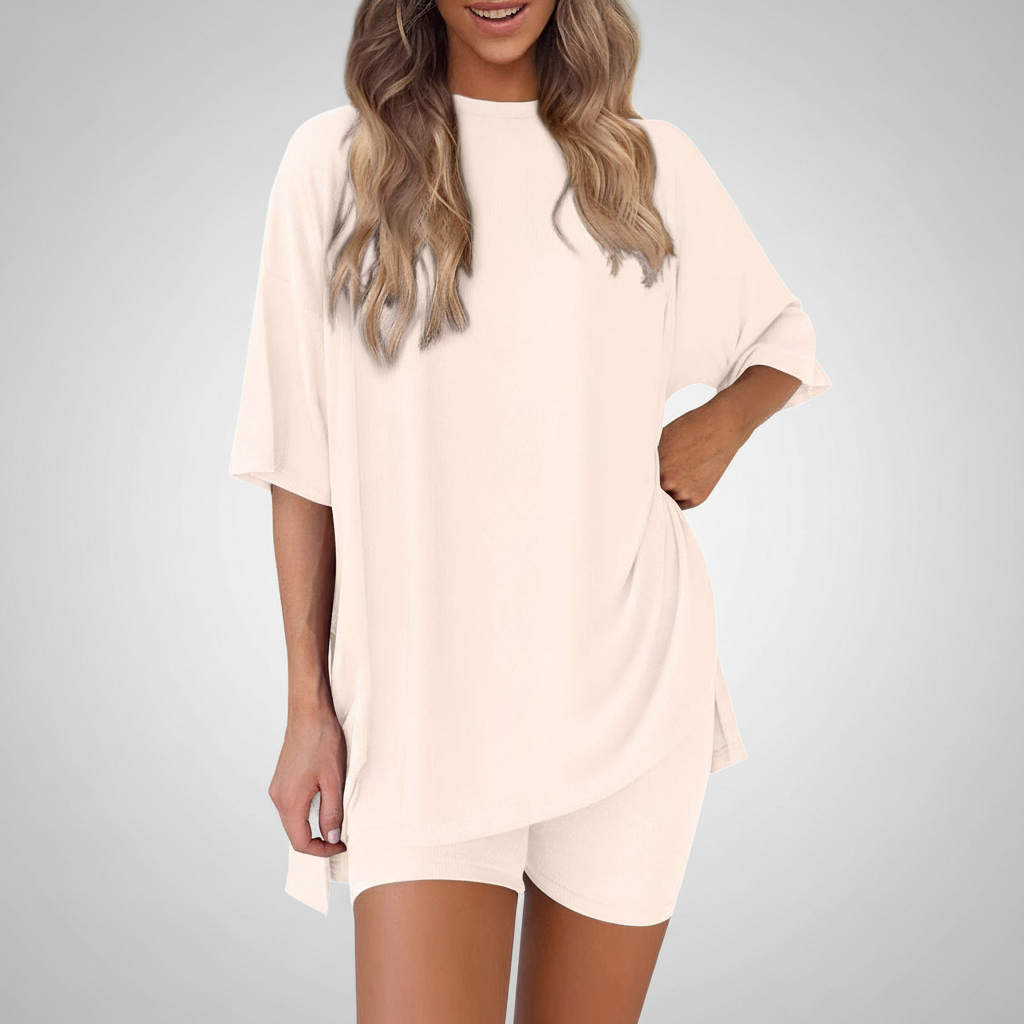 ✨Women’s Oversized Two-Piece  – Relaxed T-Shirt & Matching Shorts